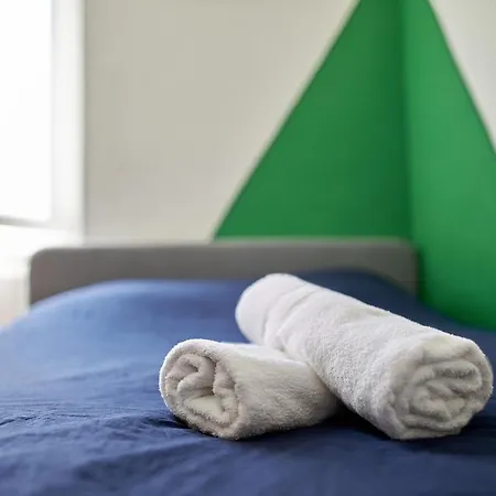 Le Lovely - - 5 Mins Des Caves De Champagne