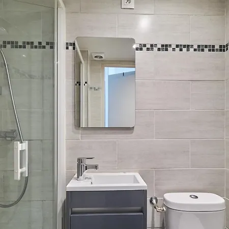 Apartment Le Lovely - Studio - 5 Mins Des Caves De Champagne *