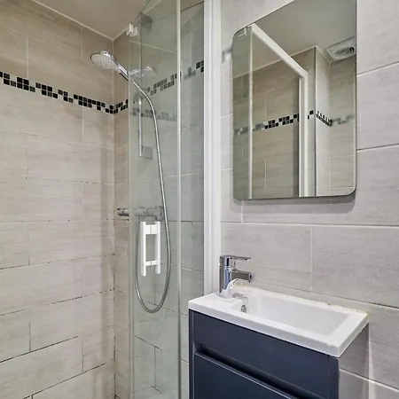 Le Lovely - - 5 Mins Des Caves De Champagne